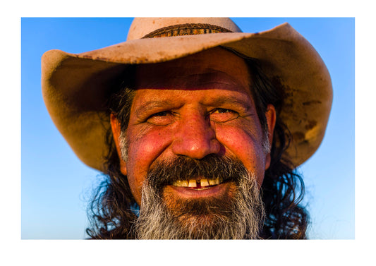 An aboriginal elder on an outback cattle station in the desert. Coober Pedy, Mt Willoughby Station, South Australia, Australia